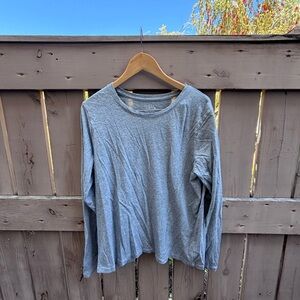 Time and Tru Heather Gray Crew Neck Long Sleeve Shirt